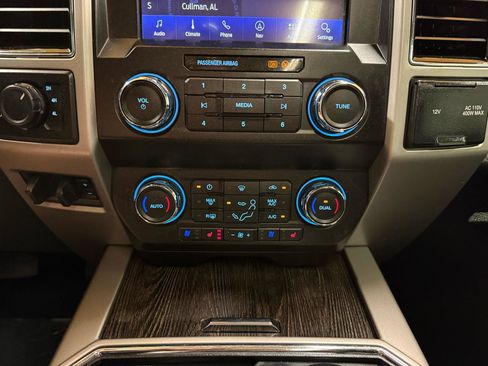 Used 2020 Ford F250 Lariat AWD/4WD image 19