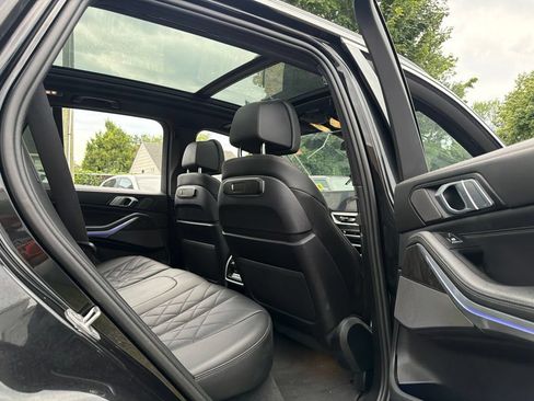 Used 2024 BMW X5 xDrive40i w/ Premium Package AWD/4WD image 15