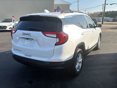 Used 2023 GMC Terrain SLE w/ Driver Convenience Package image 8