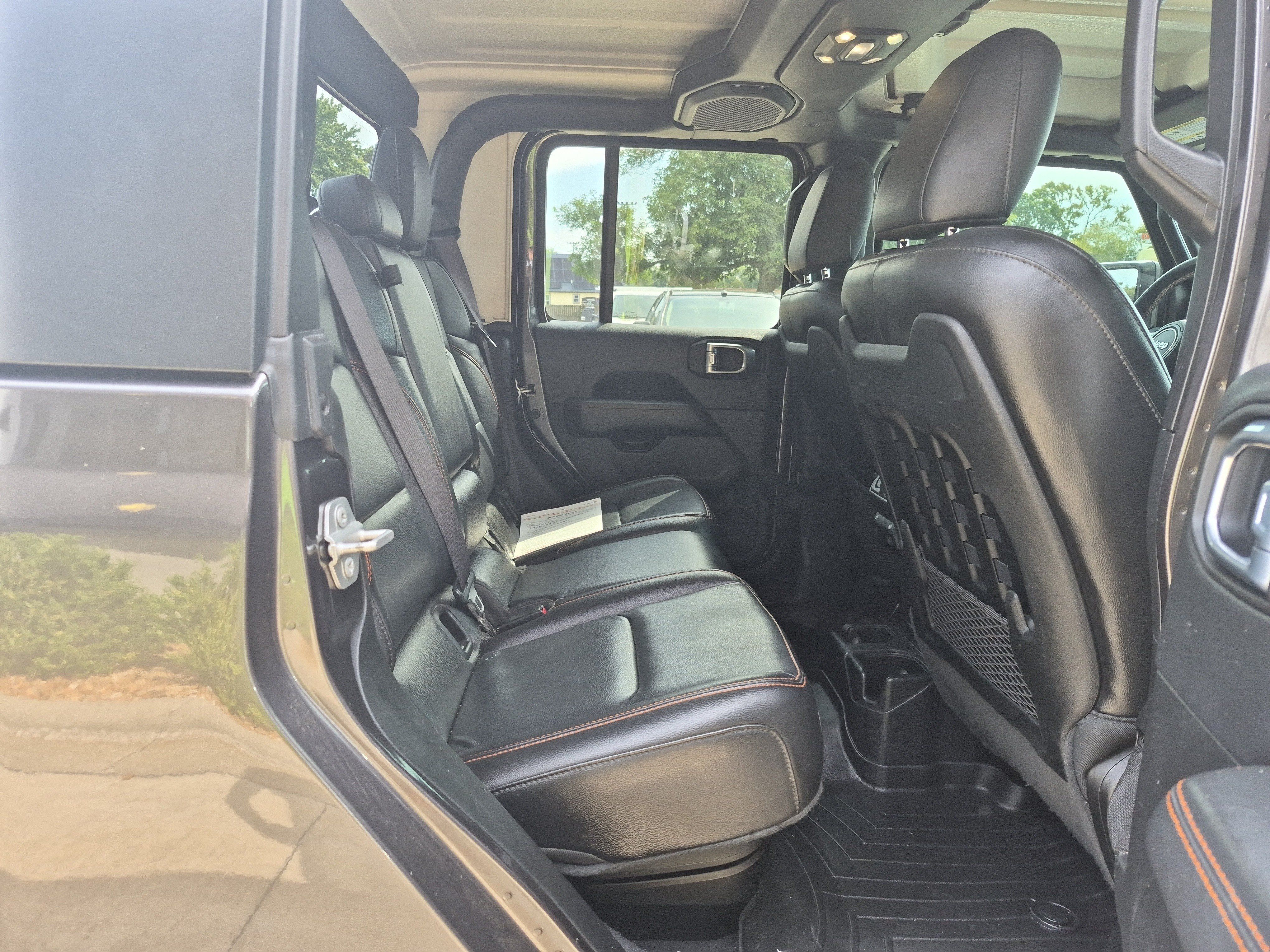 Used 2021 Jeep Gladiator Mojave AWD/4WD image 11