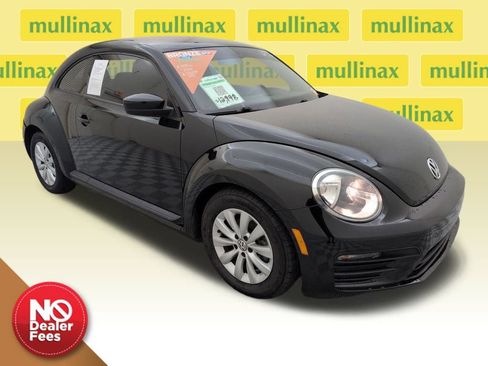 Used 2017 Volkswagen Beetle 1.8T S image 1