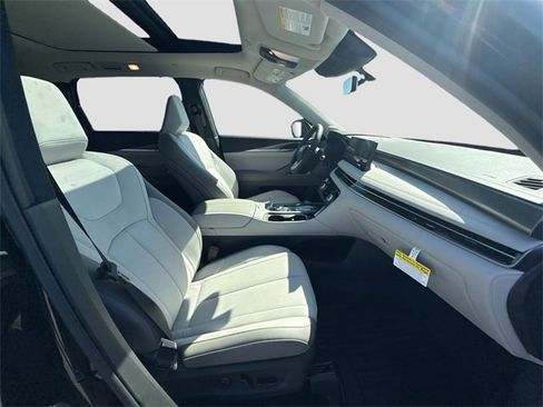 New 2026 INFINITI QX60 Luxe w/ Cargo Package image 24