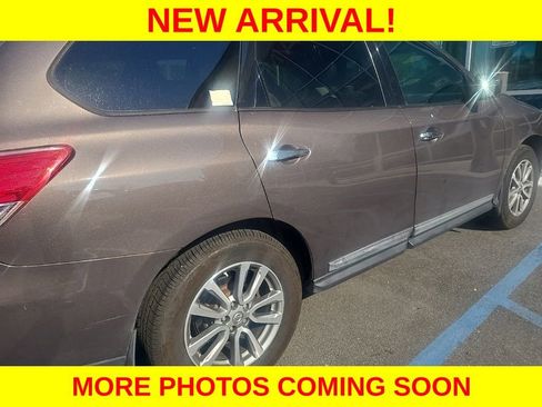 Used 2016 Nissan Pathfinder SL w/ SL Premium Package AWD/4WD image 7