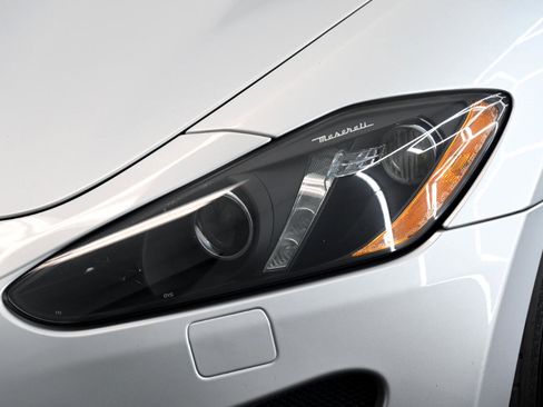 Used 2014 Maserati GranTurismo Sport image 10