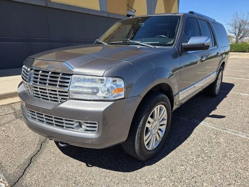 Used 2012 Lincoln Navigator L 4WD image 6