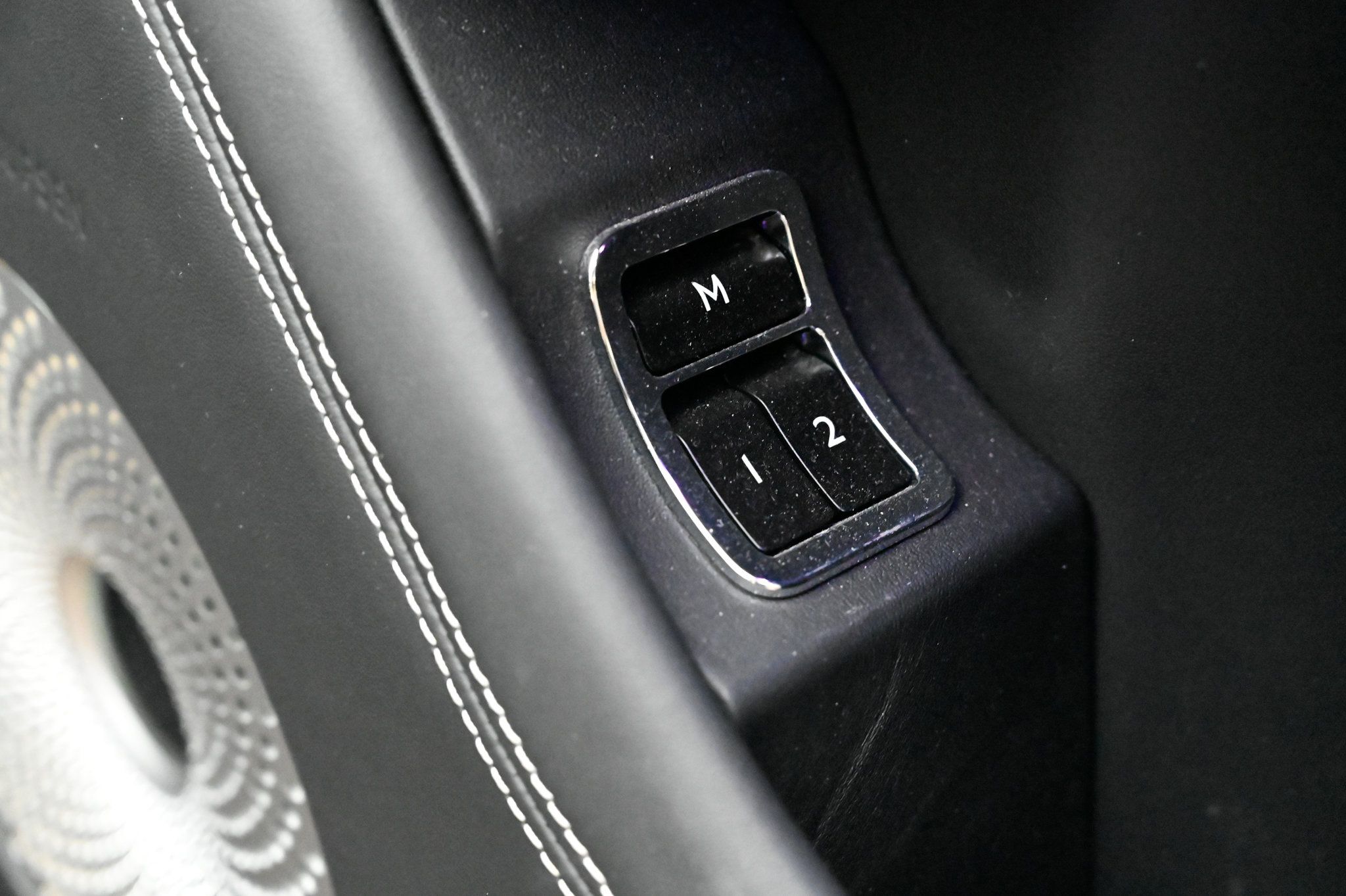 Used 2025 Bentley Bentayga AWD/4WD image 62