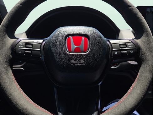 Used 2025 Honda Civic Type R image 19