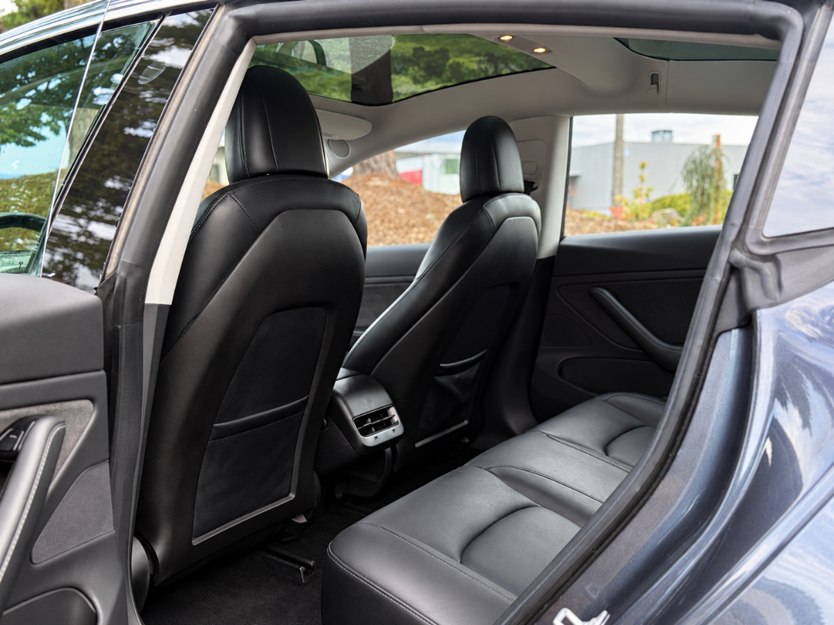 Used 2019 Tesla Model 3 Standard Range Plus RWD image 18