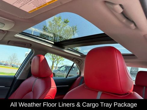 Used 2018 Toyota Camry XSE image 7