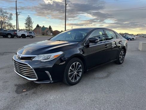 Used 2016 Toyota Avalon XLE image 4