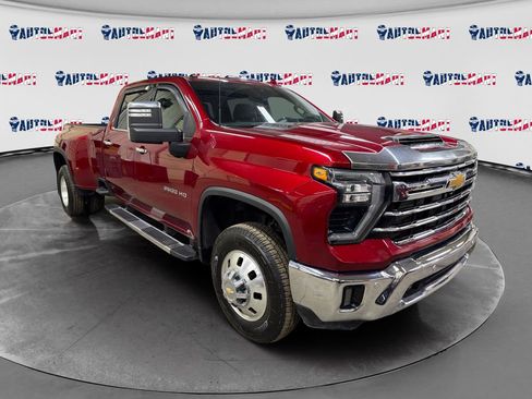 Used 2024 Chevrolet Silverado 3500 LTZ w/ LTZ Convenience Package image 5
