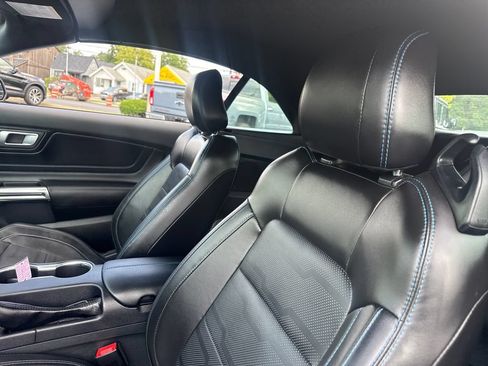 Used 2021 Ford Mustang GT Premium w/ Equipment Group 401A RWD image 19