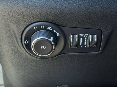 Used 2024 Jeep Compass Limited AWD/4WD image 31