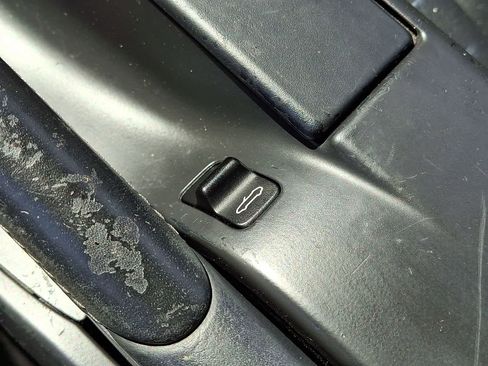 Used 2006 Porsche Boxster RWD image 23