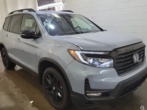 Used 2024 Honda Passport Black Edition image 4