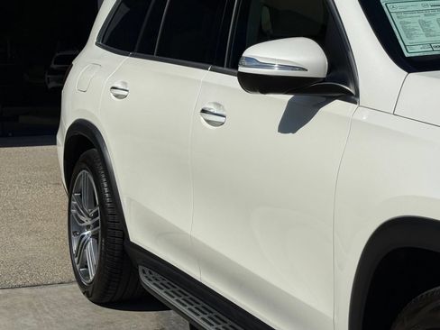 Used 2022 Mercedes-Benz GLS 450 4MATIC image 8