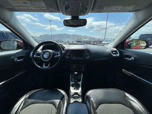 Used 2018 Jeep Compass Latitude w/ Popular Equipment Group AWD/4WD image 14