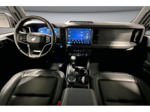 Used 2025 Ford Bronco Badlands w/ Sasquatch Package AWD/4WD image 16