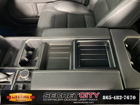 Used 2024 Toyota Tundra Limited image 24