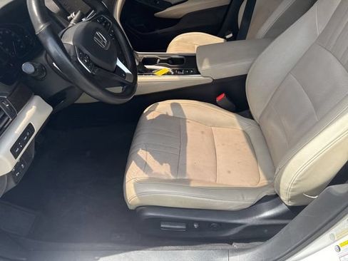 Used 2018 Honda Accord Touring image 16