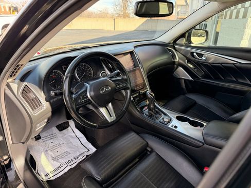 Used 2018 INFINITI Q50 Sport w/ Sensory Package (Sport) RWD image 12