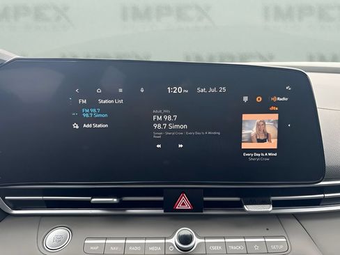 Used 2024 Hyundai Elantra SEL FWD image 8