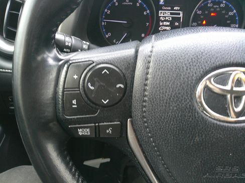 Used 2018 Toyota RAV4 XLE image 20
