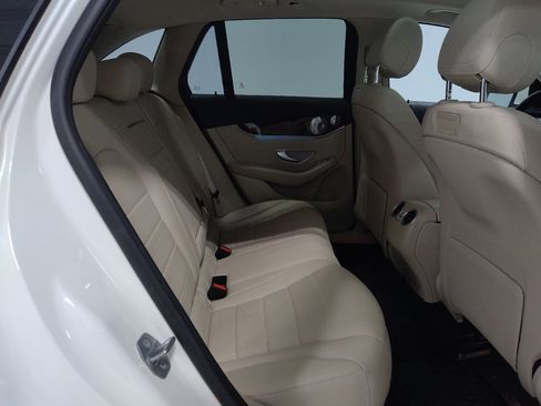 Used 2019 Mercedes-Benz GLC 300 4MATIC w/ Driver Assistance Package image 19