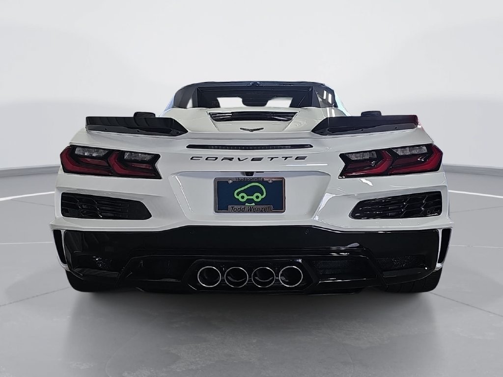 Used 2025 Chevrolet Corvette Z06 RWD image 5