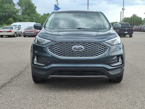Certified 2024 Ford Edge SEL w/ Convenience Package AWD/4WD image 2