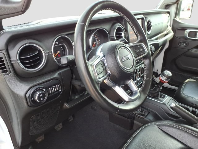 Used 2022 Jeep Gladiator Overland w/ LED Lighting Group AWD/4WD image 6