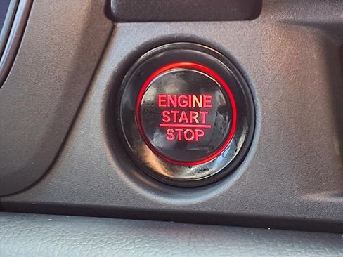 Used 2025 Honda Pilot TrailSport image 24