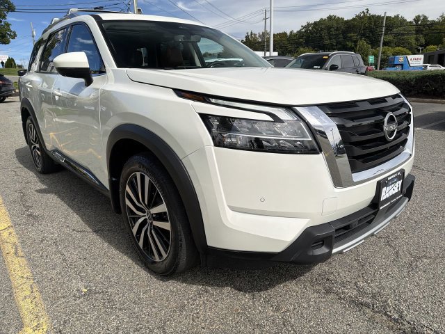Certified 2024 Nissan Pathfinder Platinum w/ Cargo Package AWD/4WD image 2
