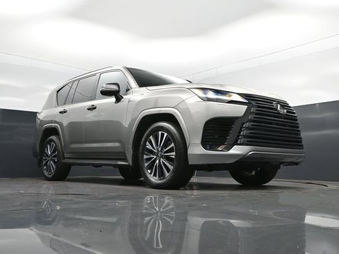 Used 2023 Lexus LX 600 4WD w/ Appearance Package image 47