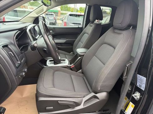 Used 2021 Chevrolet Colorado LT AWD/4WD image 12