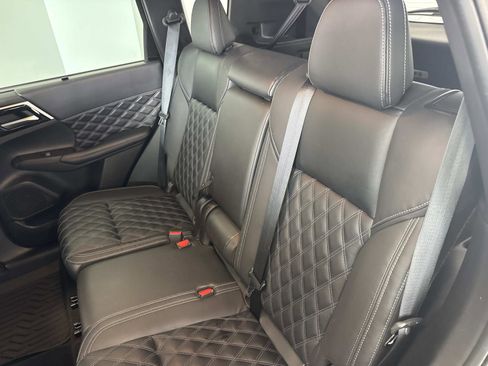Used 2023 Mitsubishi Outlander SEL FWD image 13