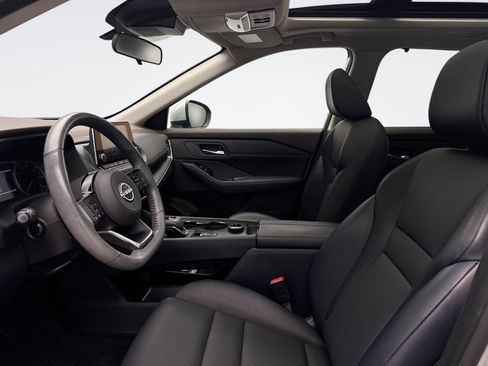 Used 2023 Nissan Rogue SV w/ SV Premium B Package AWD/4WD image 9
