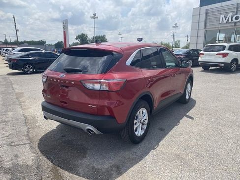 Used 2022 Ford Escape SE image 6