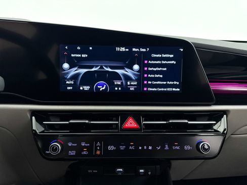 Certified 2023 Kia Niro Wave FWD image 27