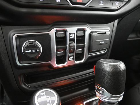 Used 2023 Jeep Gladiator Sport AWD/4WD image 30