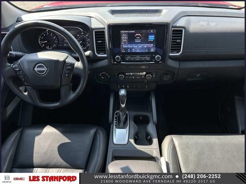 Used 2022 Nissan Frontier SV w/ SV Premium Package image 15