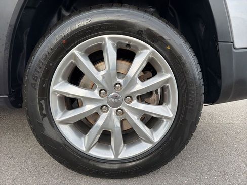Used 2016 Jeep Cherokee Limited AWD/4WD image 13