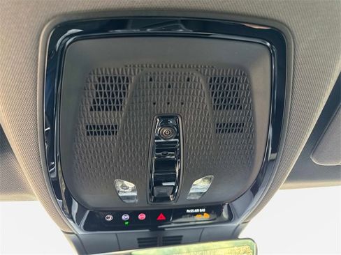 New 2026 Cadillac Optiq Luxury 1 image 19