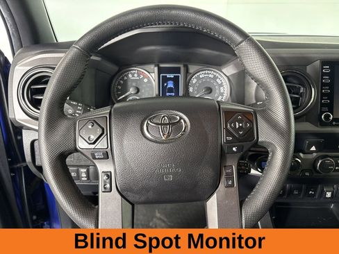 Used 2022 Toyota Tacoma TRD Sport w/ Technology Package image 13