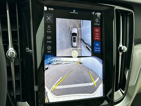 New 2026 Volvo V60 B5 Cross Country Plus w/ Climate Package image 23