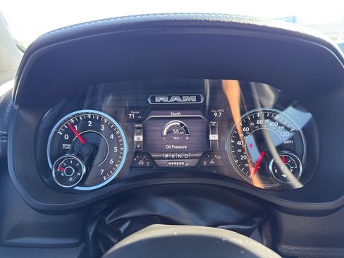 Used 2023 RAM 1500 Laramie AWD/4WD image 17