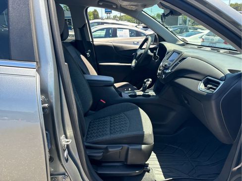 Certified 2024 Chevrolet Equinox LT w/ LPO, Floor Liner Package FWD image 20
