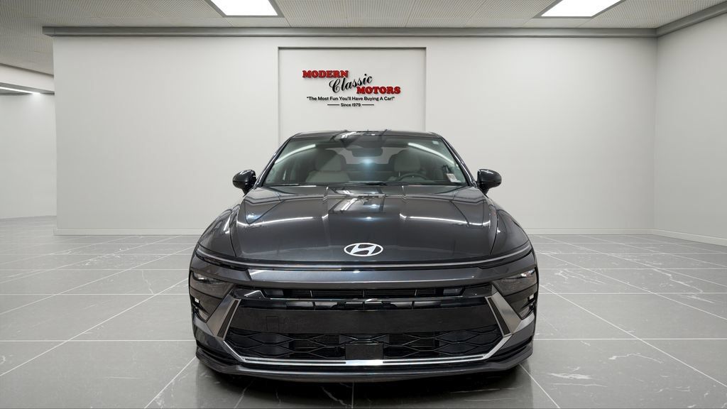 Used 2025 Hyundai Sonata SEL FWD image 8
