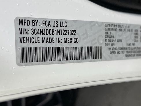 Used 2022 Jeep Compass Limited image 29