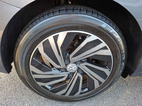 Used 2019 Volkswagen Jetta SEL Premium image 7